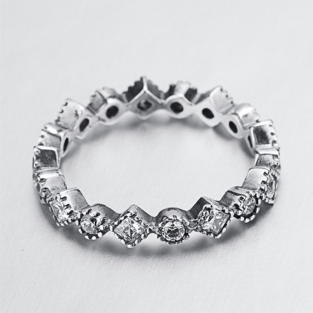 925 Sterling Silver Pave Crystals Flower Ring - Picture 4 of 5